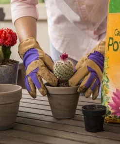 Miracle-Gro Soil & Soil Amendments 8-Quart Potting Soil Mix -Cheap Landscaping Store 05444618