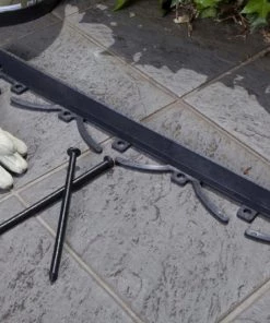 Thing Edging 8-Pack 8-in Black Plastic Paver Spike -Cheap Landscaping Store 08789010