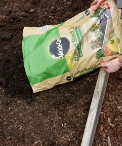 Miracle-Gro Soil & Soil Amendments 1.5-cu ft Organic Raised Bed Soil -Cheap Landscaping Store 08888264