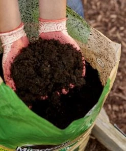 Miracle-Gro Soil & Soil Amendments 1.5-cu ft Organic Raised Bed Soil -Cheap Landscaping Store 11021351