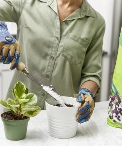 Miracle-Gro Soil & Soil Amendments Perlite Improves Soil Structure -Cheap Landscaping Store 12190889