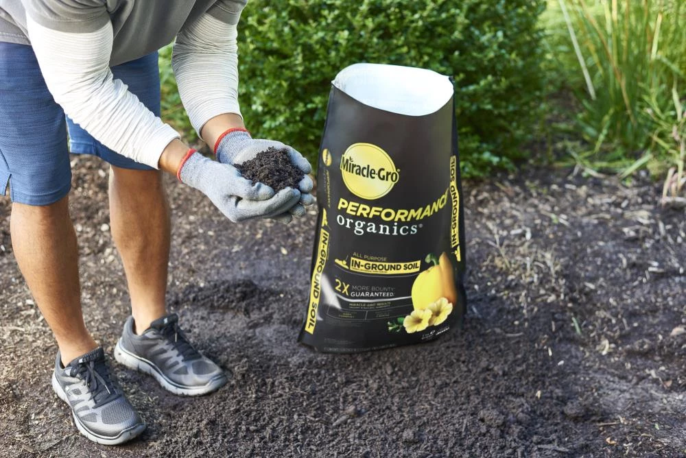 Miracle-Gro Soil & Soil Amendments 1.3-cu ft Organic Garden Soil 5 Miracle-Gro Soil & Soil Amendments 1.3-cu ft Organic Garden Soil - Image 5