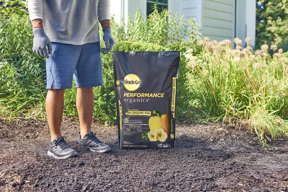 Miracle-Gro Soil & Soil Amendments 1.3-cu ft Organic Garden Soil 9 Miracle-Gro Soil & Soil Amendments 1.3-cu ft Organic Garden Soil - Image 9