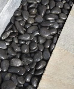 WonderLand Landscaping Rock 0.4-cu ft Black Decorative Rock 9 WonderLand Landscaping Rock 0.4-cu ft Black Decorative Rock -Cheap Landscaping Store 40316364 scaled