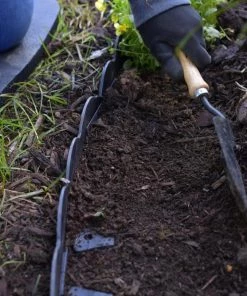 EasyFlex 2.5 in. x 20 ft. Scallop Black Woodgrain No-Dig Edging Kit -Cheap Landscaping Store 43438448